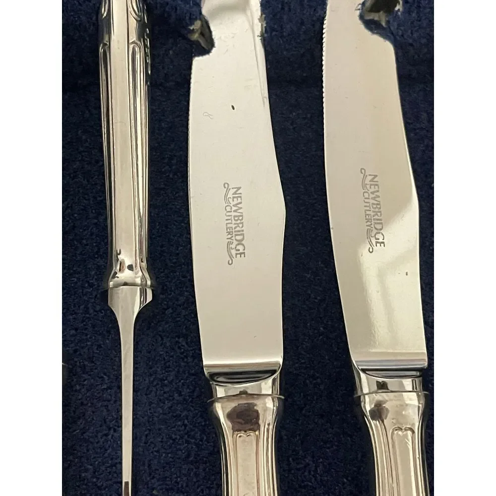Newbridge Cutlery Elegant Silver-Plated Carving Set‎ with Ornate Handles
